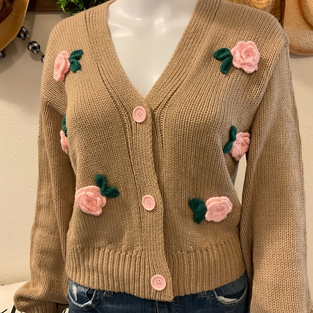 Flower Cardigan Davi  By Love Tree, Precious Flower Detail, Size Small - Picture 4 of 8